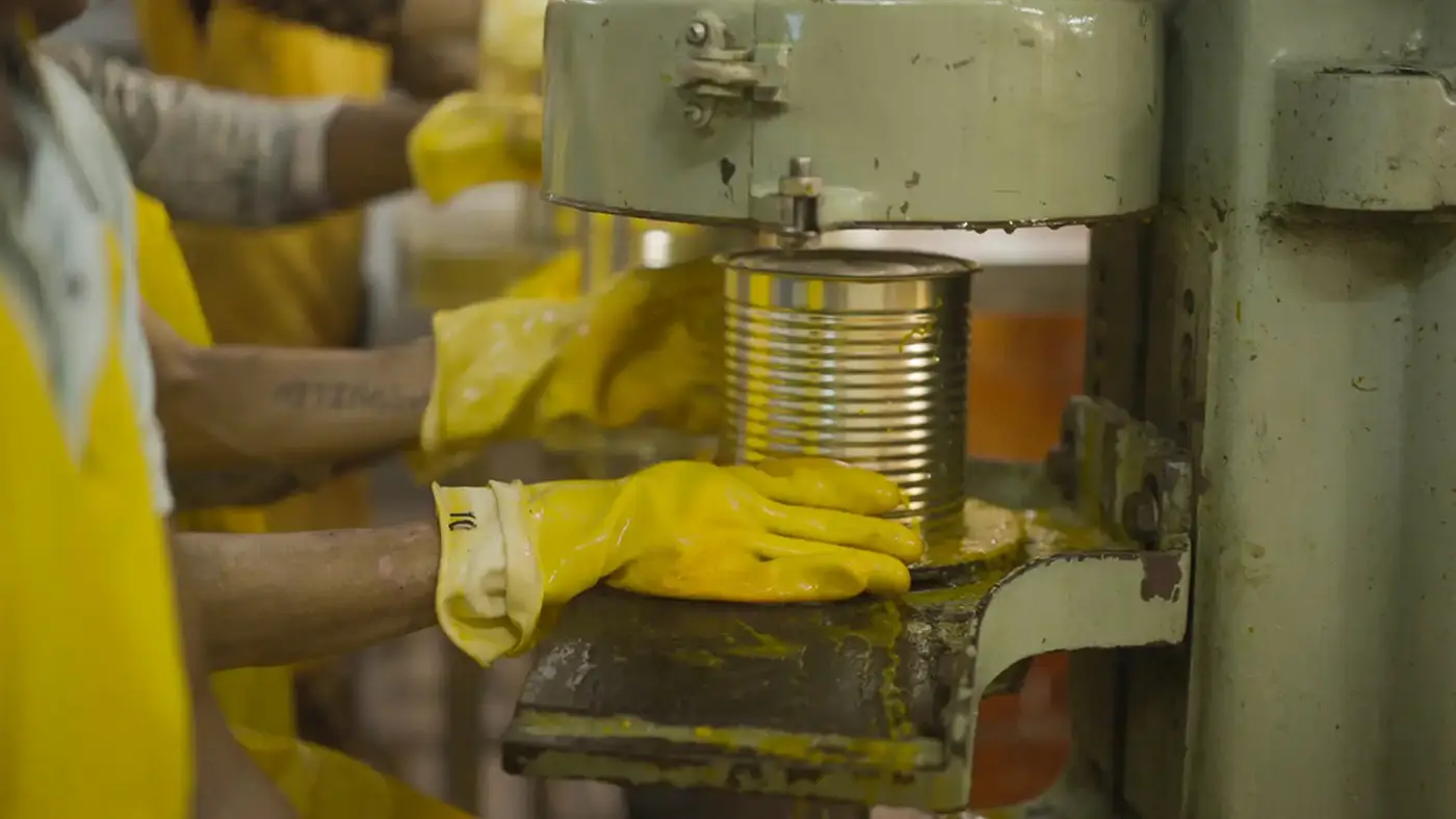 Can sealing on the production line